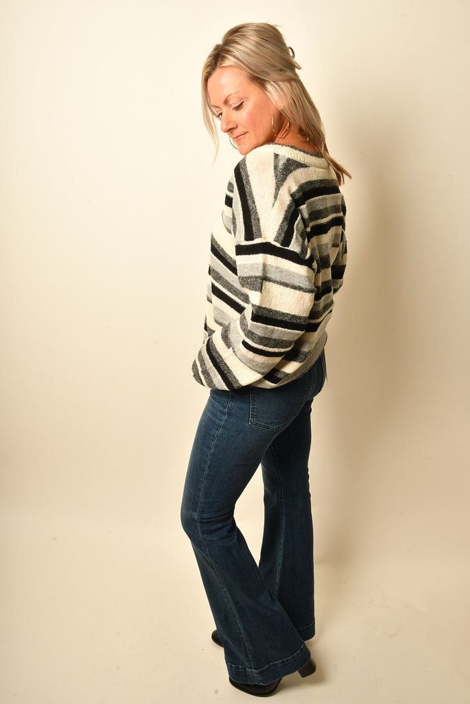 ASTRA PULLOVER