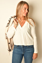 OVERLAP V-NECK TEE + colors