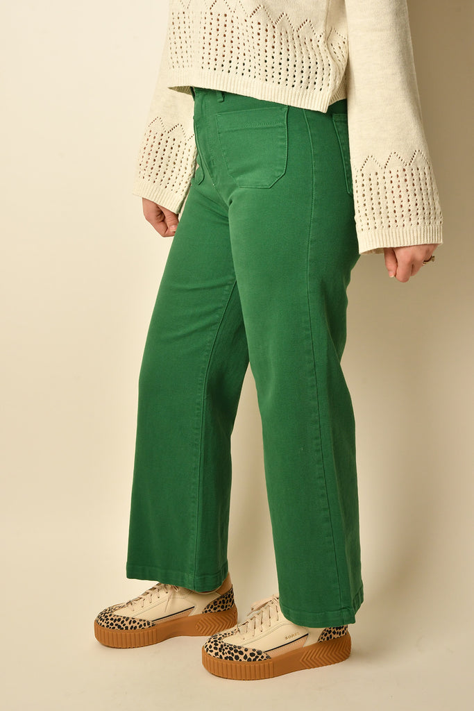 PATCH POCKET WIDE LEG