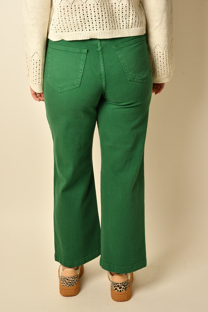 PATCH POCKET WIDE LEG