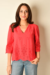 3/4 SLEEVE EYELET TOP