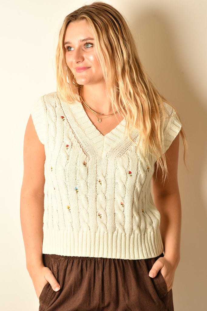 MEADOW BLOOM CABLE KNIT VEST