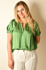 SPLIT V-NECK HALF SLEEVE + color