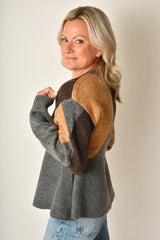 <p>LILLIE CARDIGAN</p>