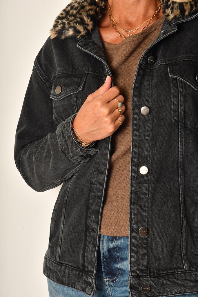 BOYFRIEND TRUCKER JACKET