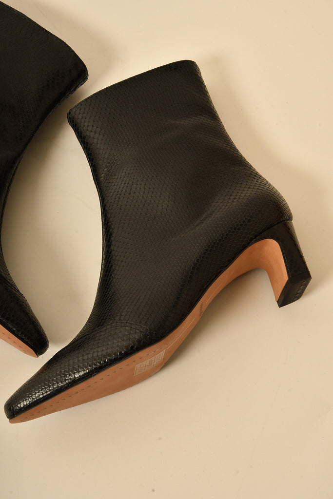 ANIKA LEATHER BOOT