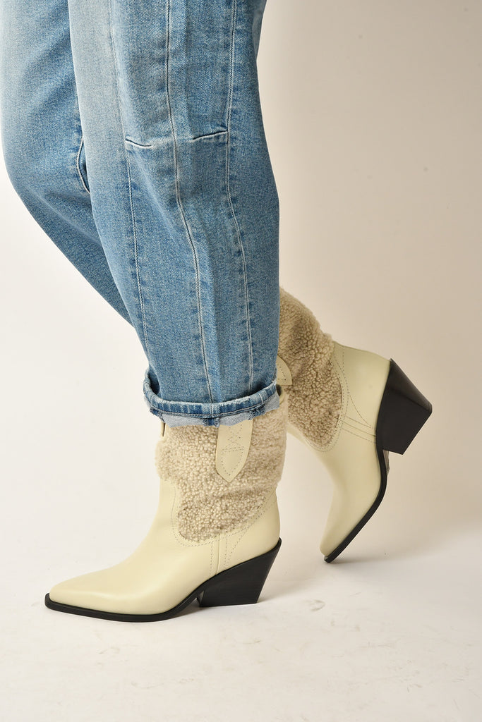 PITCHFORK POINT SHEARLING BOOT