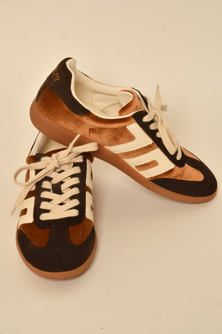 CLOUD VELVET SNEAKER