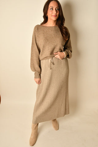 COZY LUXE PLEATED SWEATER SKIRT