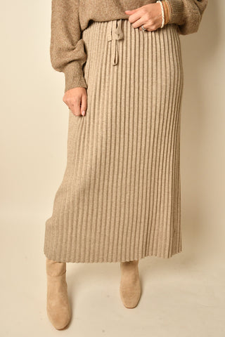 COZY LUXE PLEATED SWEATER SKIRT