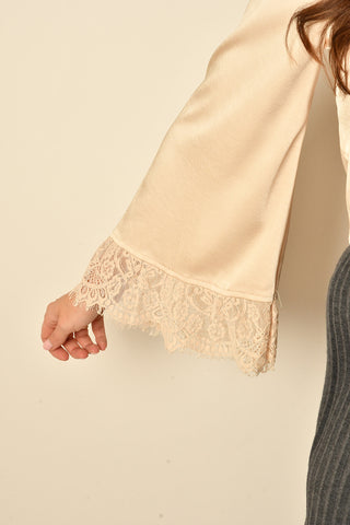 DARLIN LACE TRIM BLOUSE