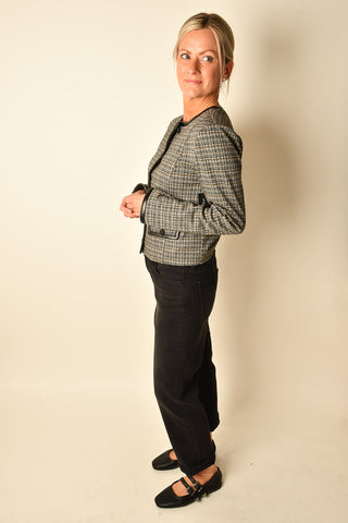 COLLARLESS LADY JACKET