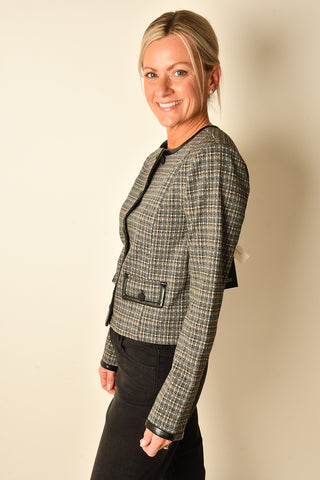COLLARLESS LADY JACKET