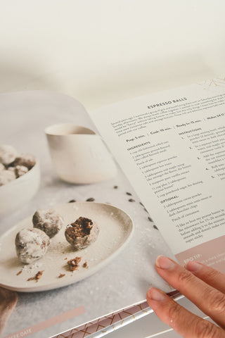 THE LIVING TABLE: DEVOTIONAL COOKBOOK