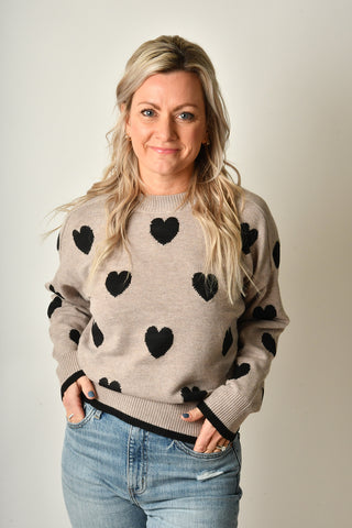 LOVE GRAPHIC SWEATER