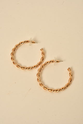 TWISTED HOOP