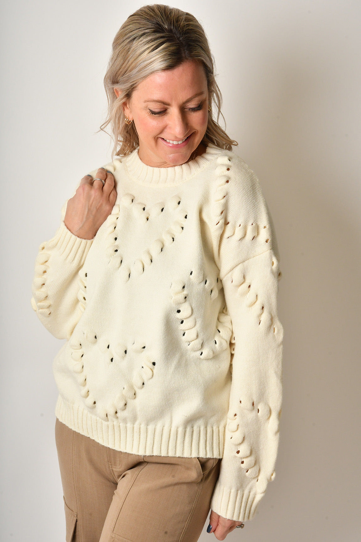 HEART EMB SWEATER