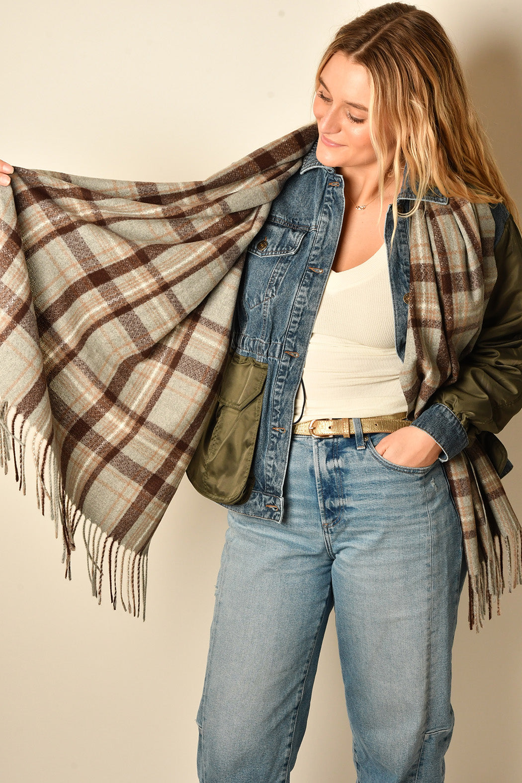 VINTAGE PLAID TASSLE SCARF