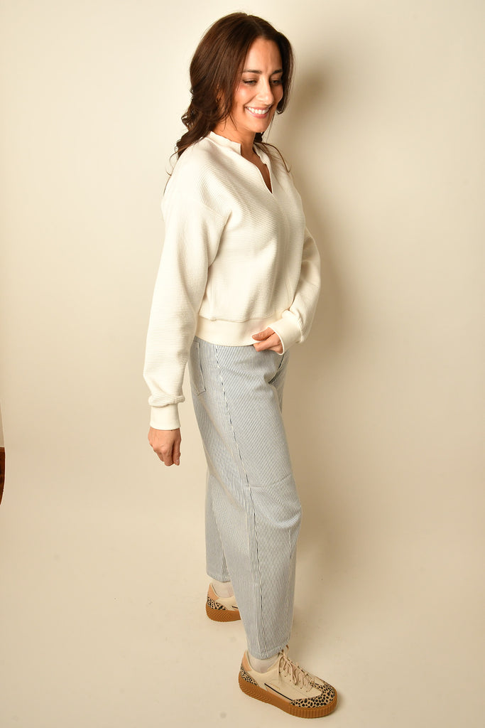 SPLIT NECK RIBBED TOP