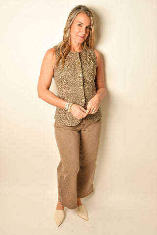CREW NECK SPLIT FRONT VEST