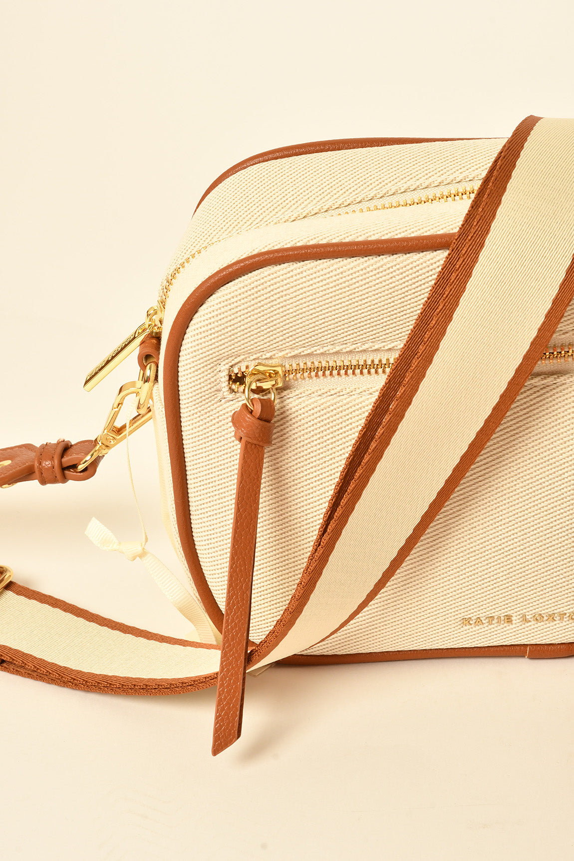 HALLIE CROSSBODY BAG