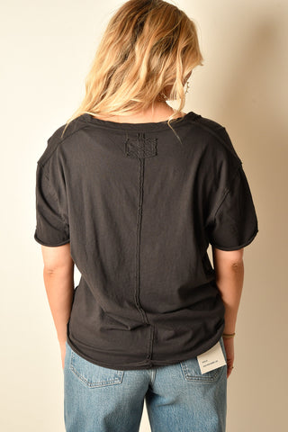 Nina V Tee + 4 Colors