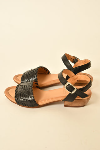 CYPRUS SANDAL