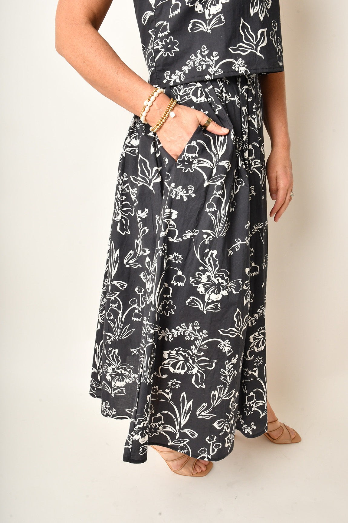 FULL FLORAL SWING SKIRT