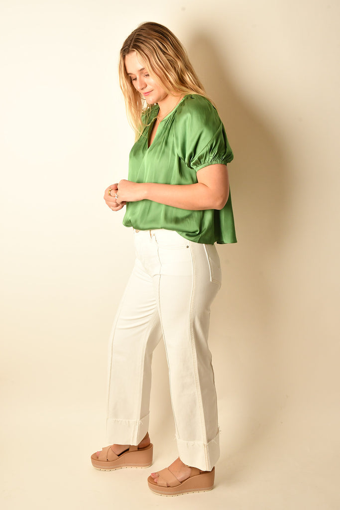 SPLIT V-NECK HALF SLEEVE + color