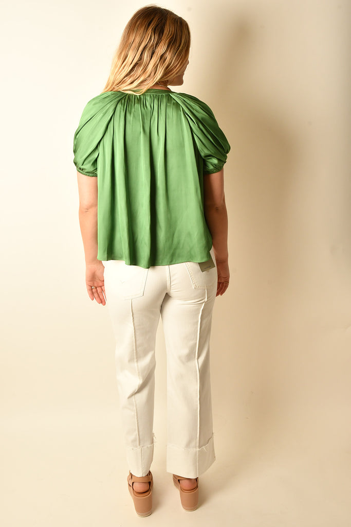 SPLIT V-NECK HALF SLEEVE + color