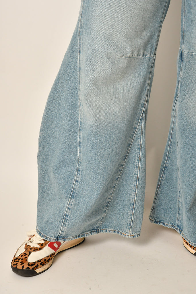 EDEN HIGH SLOUCHY JEAN