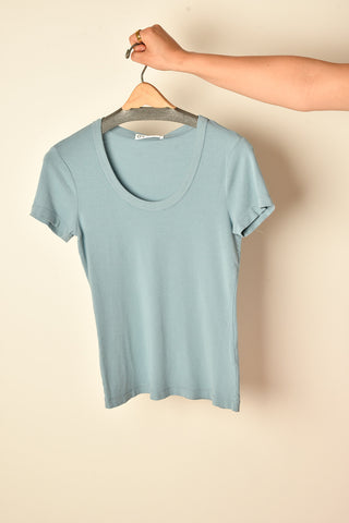 THE ESSENTIAL BUTTER SOFT TEE