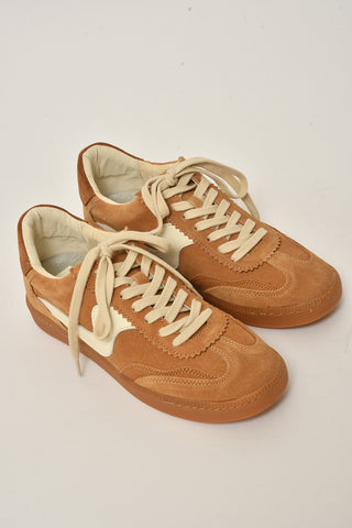 NOTICE BROWN SUEDE SNEAKER