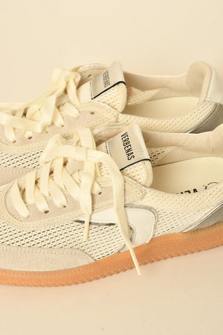 SOUND SNEAKER