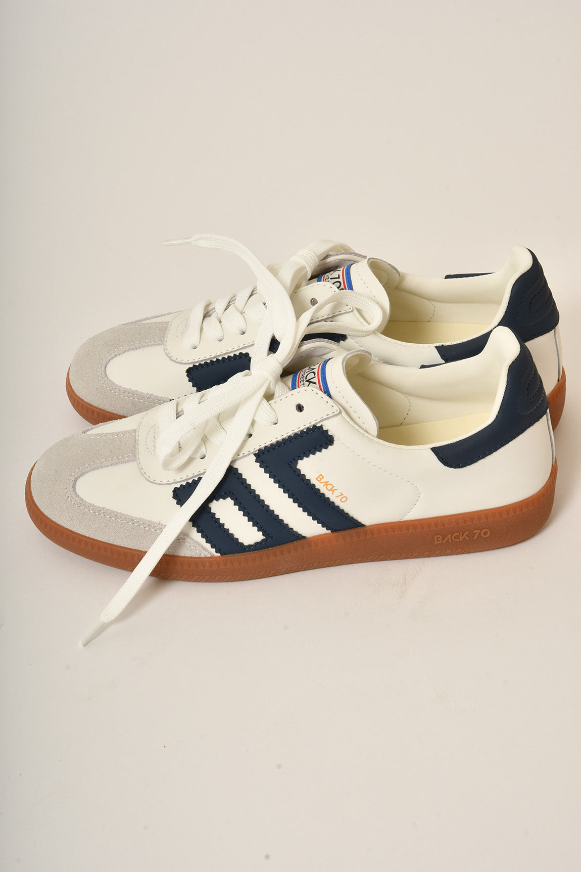 NAVY CLOUD SNEAKER