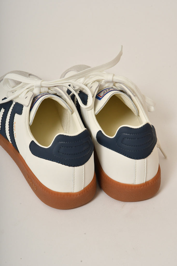 NAVY CLOUD SNEAKER