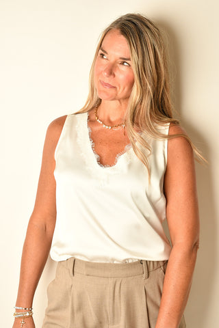 V-NECK LACE TRIM TANK