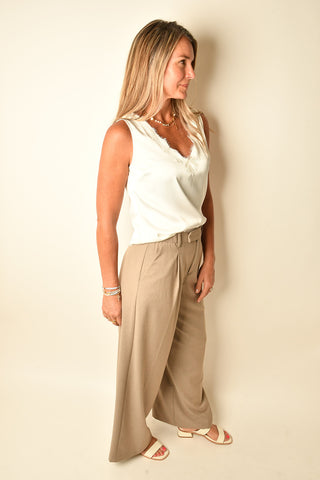 HIGH-RISE WIDE LEG TROUSER