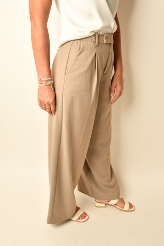 HIGH-RISE WIDE LEG TROUSER