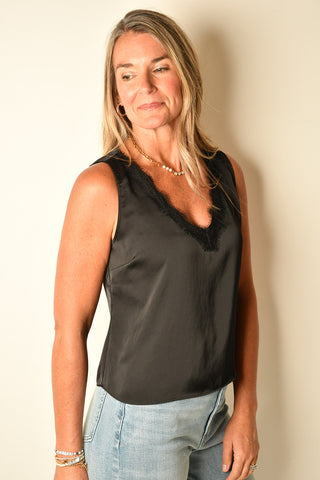 V-NECK LACE TRIM TANK