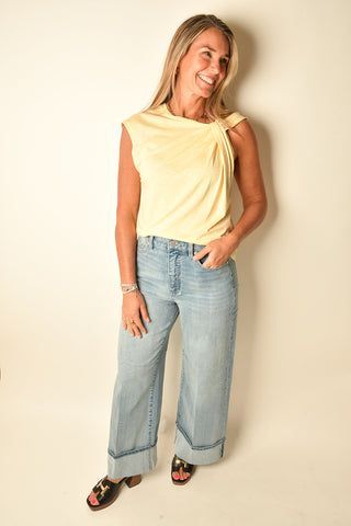SO TWISTED MUSCLE TEE