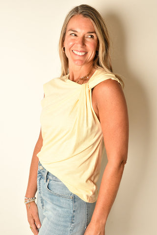 SO TWISTED MUSCLE TEE