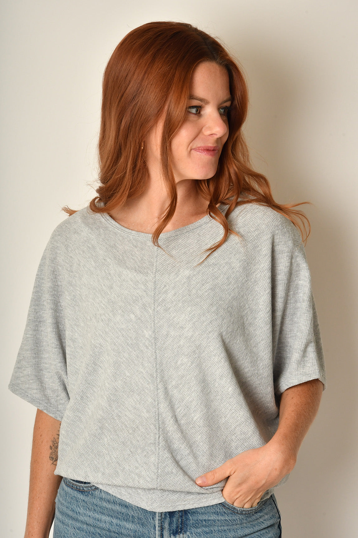 CENTER SEAM RIB DOLMAN TOP