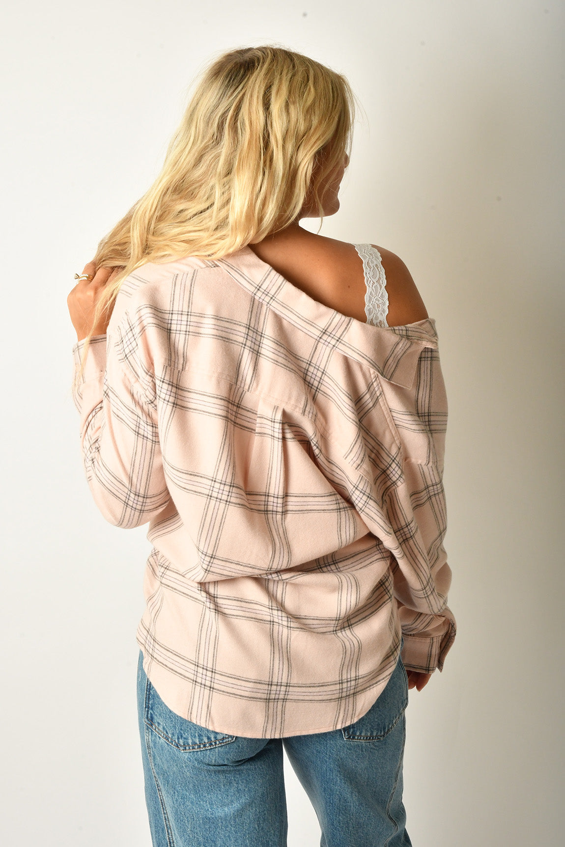 RIVER PLAID BUTTON UP