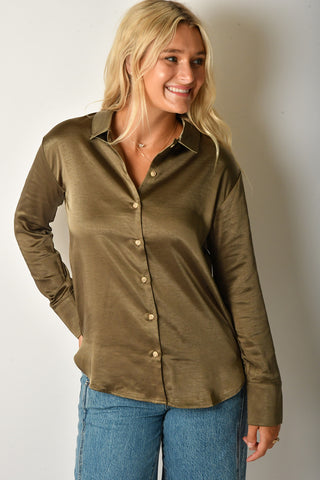 RELAXED SILKY BUTTON DOWN