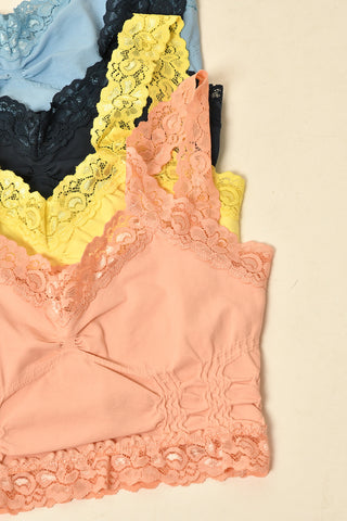 LUXE LACE SEAMLESS BRALETTE