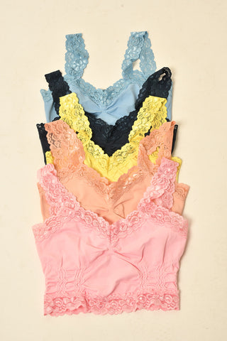 LUXE LACE SEAMLESS BRALETTE
