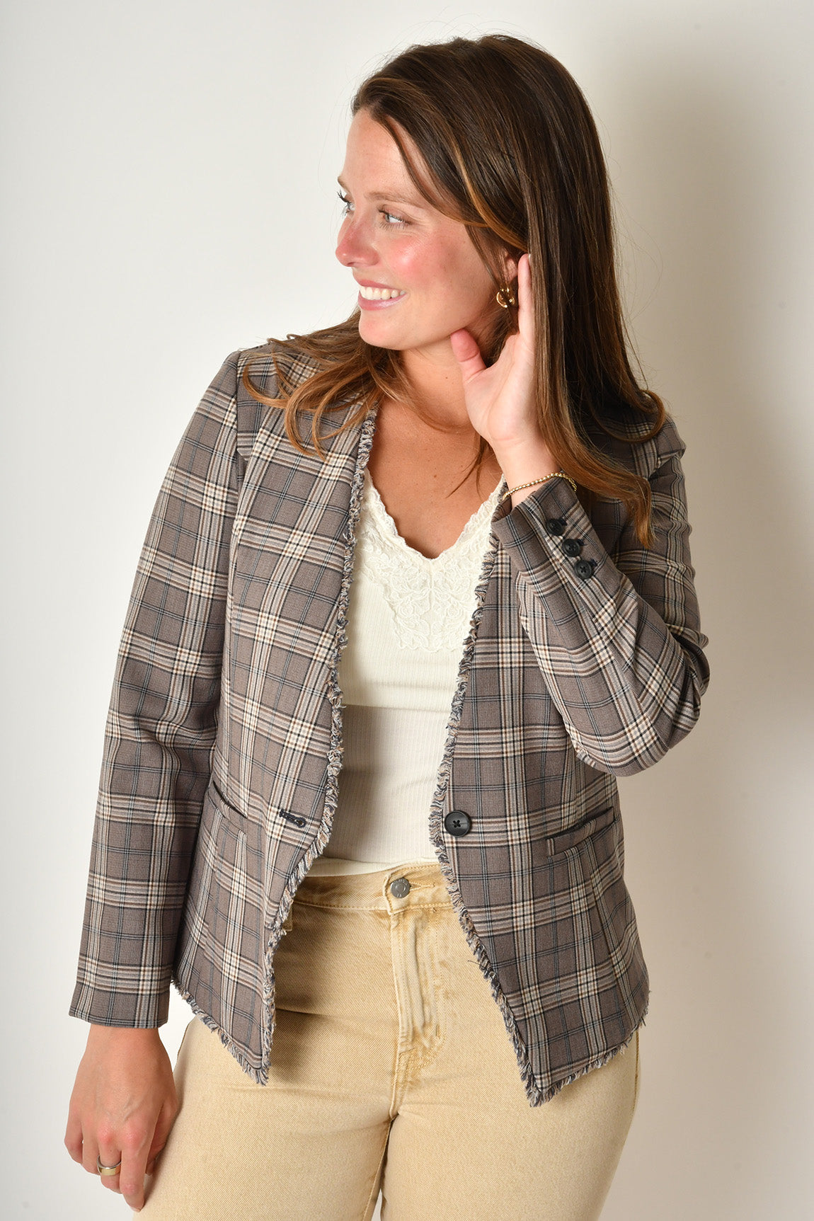 COLLARLESS FITTED BLAZER