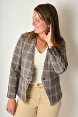 COLLARLESS FITTED BLAZER