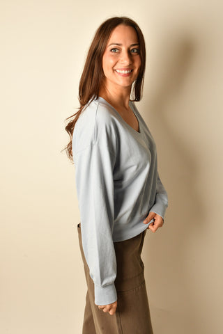 THE EVERYDAY V-NECK